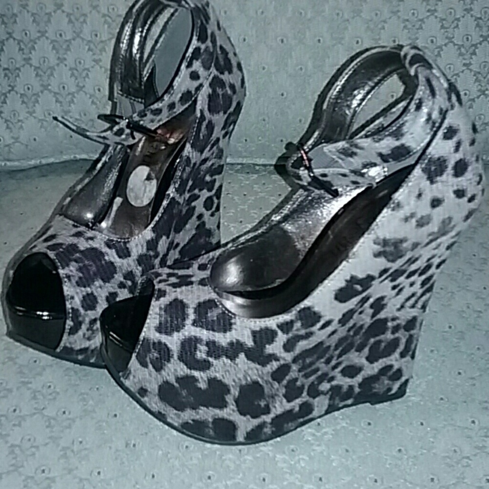 Used platform wedge by cathy jean.